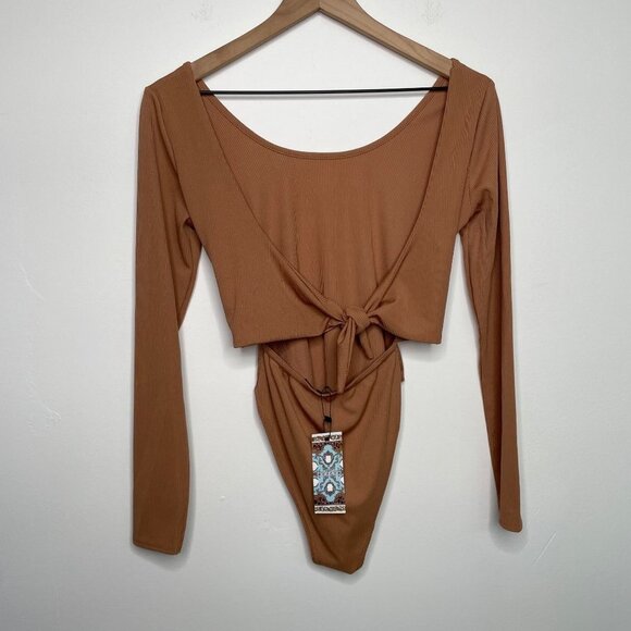 Boohoo Ribbed Long Sleeve Bodysuit Womens Size 10 Tan Brown NWT - Picture 2 of 9
